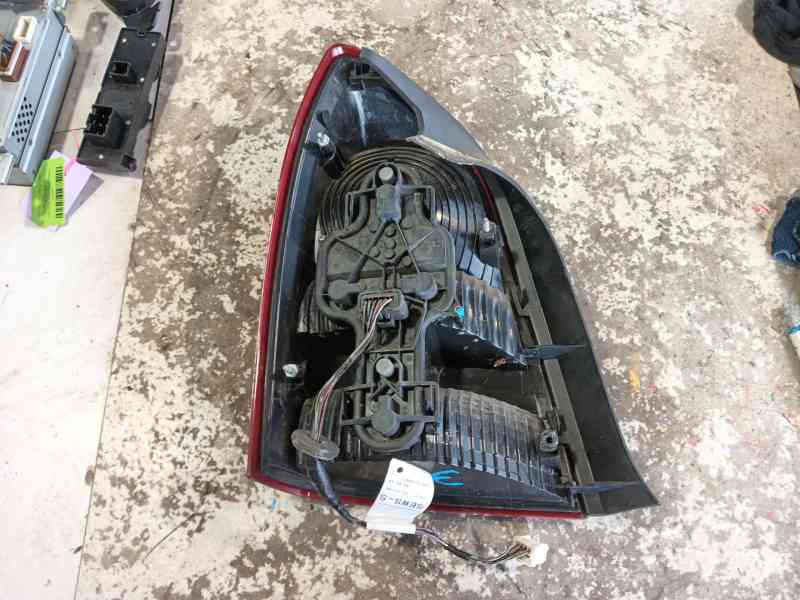 Recambio de piloto trasero derecho para nissan primera (p12) 1.9 dci referencia OEM IAM 26550AU30A  
