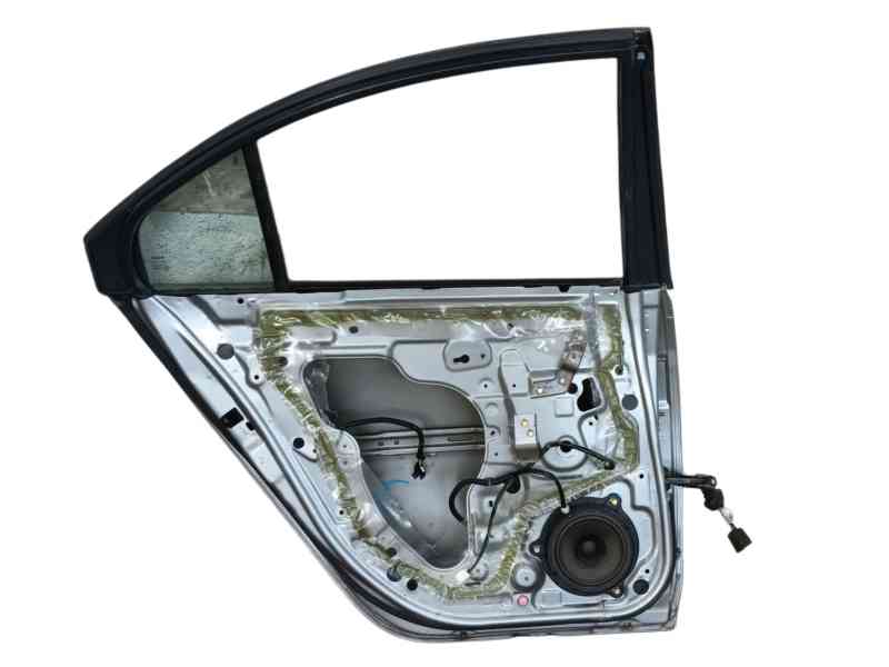 Recambio de puerta trasera izquierda para nissan primera (p12) 1.9 dci referencia OEM IAM 82101BA030  