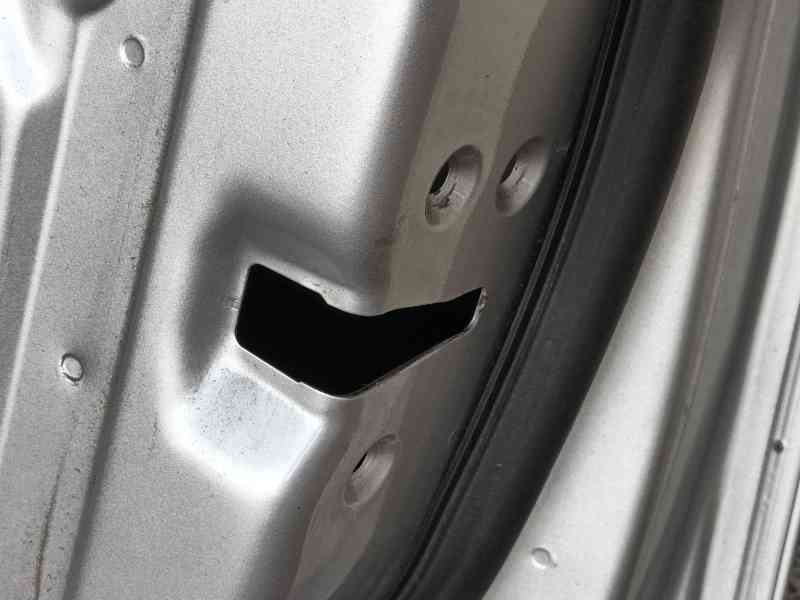 Recambio de puerta delantera derecha para ford focus ii (da_, hcp, dp) 1.6 tdci referencia OEM IAM 1530169  