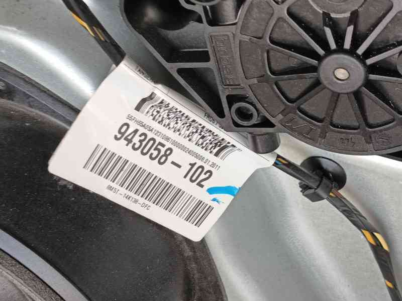 Recambio de puerta delantera derecha para ford focus ii (da_, hcp, dp) 1.6 tdci referencia OEM IAM 1530169  