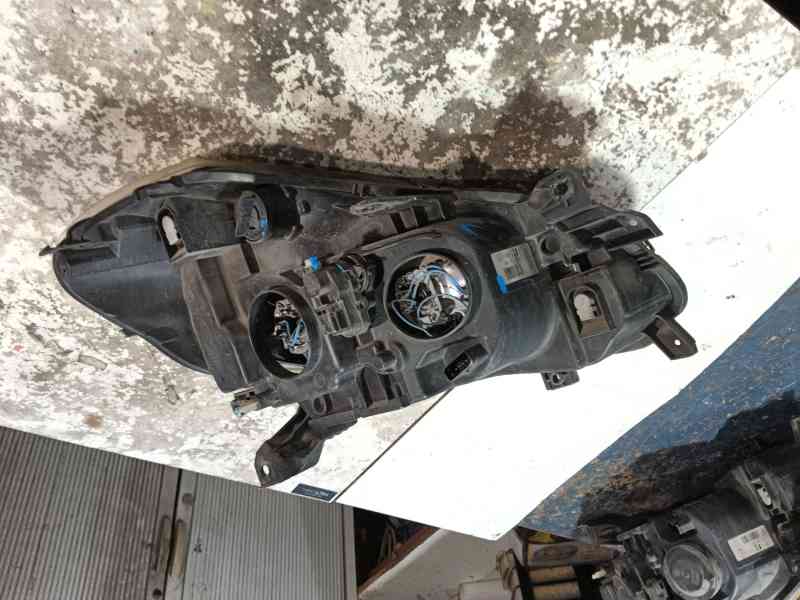 Recambio de faro izquierdo para renault clio iii (br0/1, cr0/1) 1.5 dci (br17, cr17) referencia OEM IAM   
