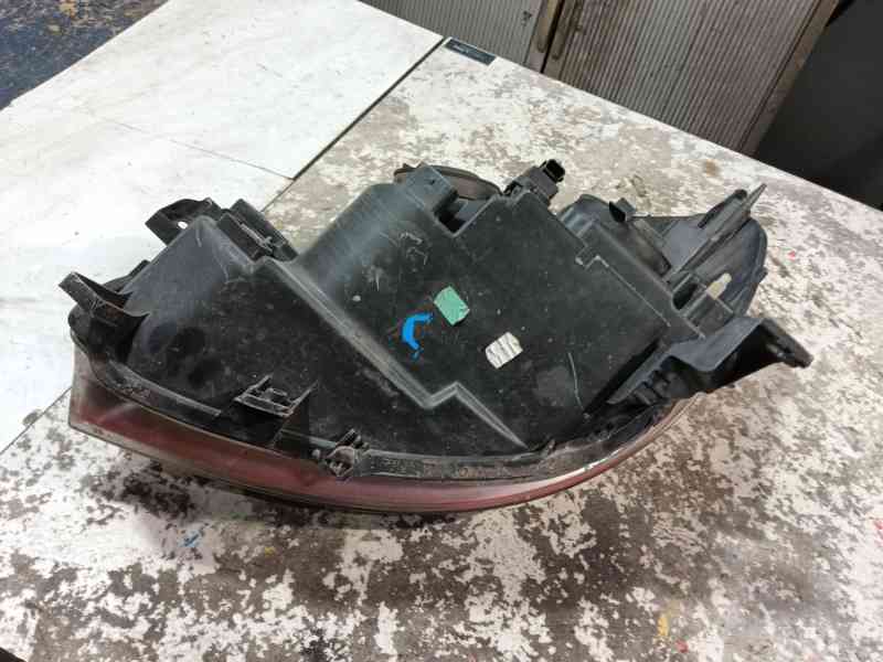 Recambio de faro derecho para renault clio iii (br0/1, cr0/1) 1.5 dci (br17, cr17) referencia OEM IAM   
