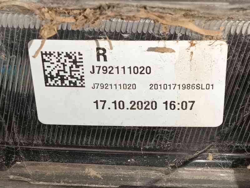 Recambio de faro derecho para kia ceed (cd) 1.0 t-gdi referencia OEM IAM 92102J7050  