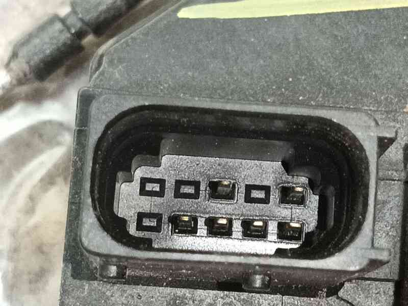 Recambio de cerradura puerta delantera izquierda para opel insignia a (g09) 2.0 cdti (68) referencia OEM IAM 13579522  