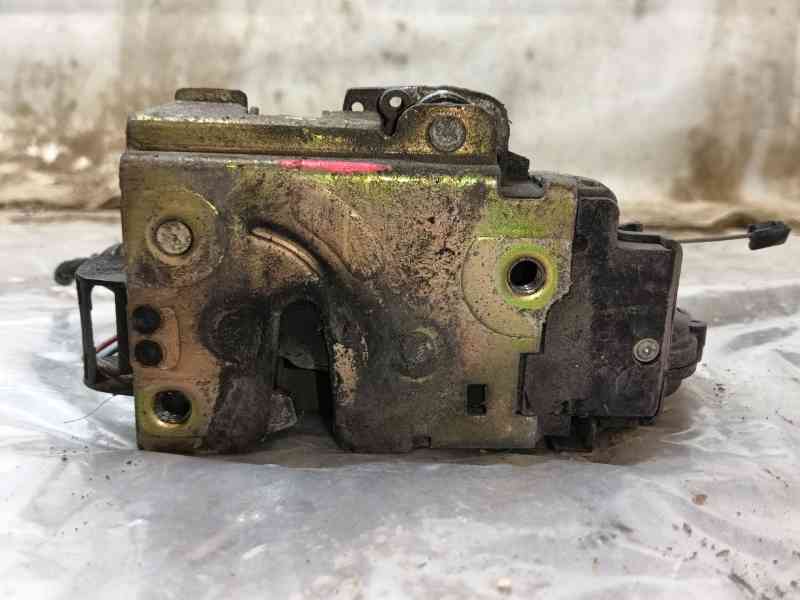 Recambio de cerradura puerta trasera izquierda para volkswagen passat b5 (3b2) 1.9 tdi referencia OEM IAM 3B4839015A  
