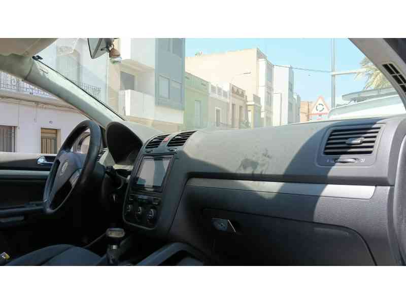 volkswagen golf v (1k1) del año 2004