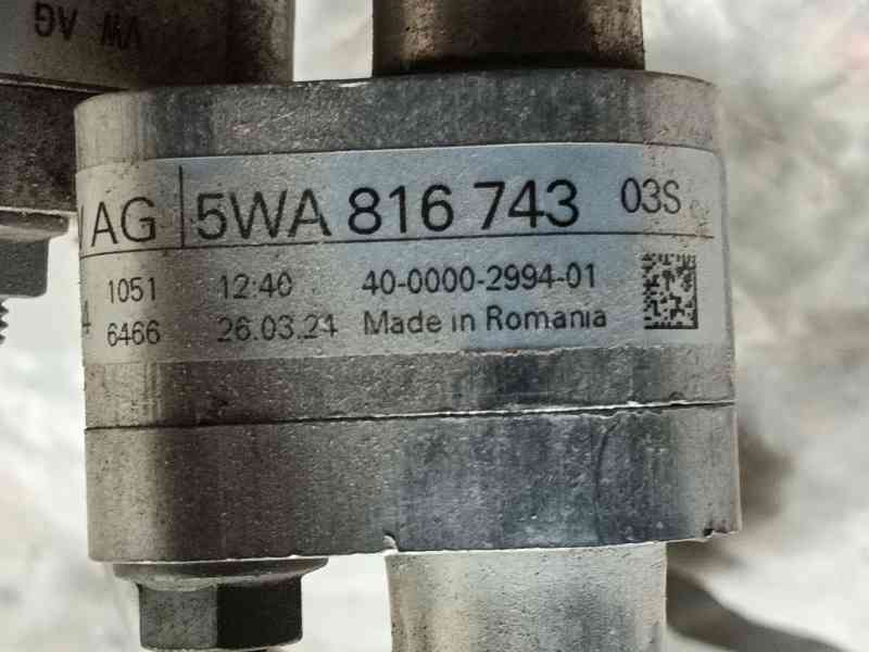 Recambio de tubos aire acondicionado para audi a3 sportback (8ya, 8yf) 35 tdi referencia OEM IAM 5WA816721H / 5Q0820741C  