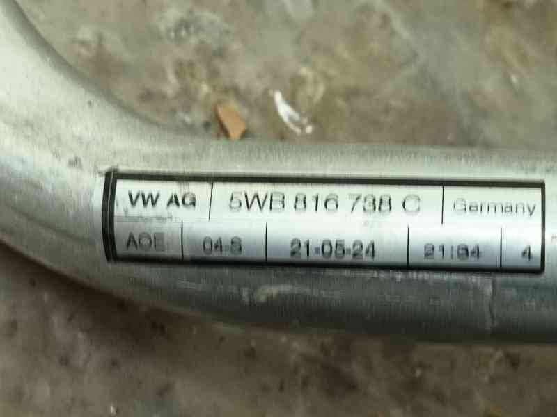 Recambio de tubos aire acondicionado para audi a3 sportback (8ya, 8yf) 35 tdi referencia OEM IAM 5WA816721H / 5Q0820741C  