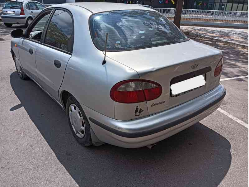 daewoo lanos sedán (klat) del año 2000