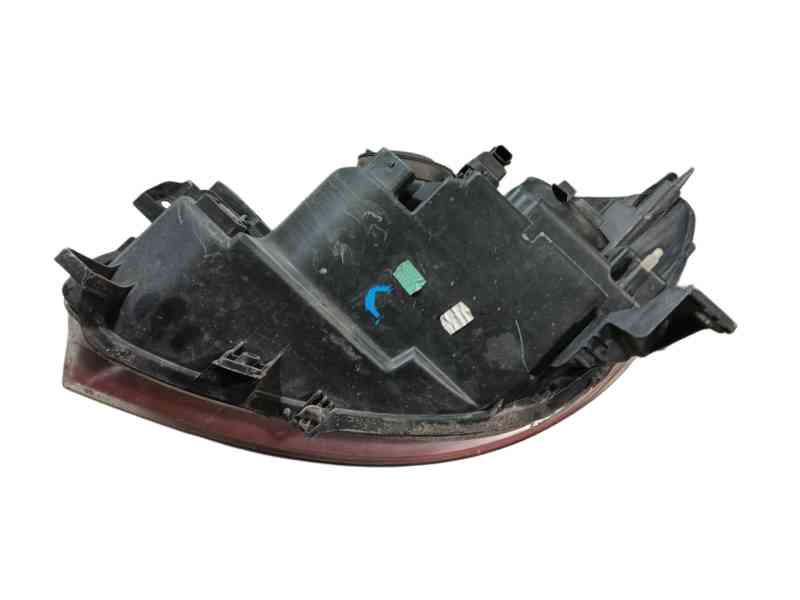 Recambio de faro derecho para renault clio iii (br0/1, cr0/1) 1.5 dci (br17, cr17) referencia OEM IAM   