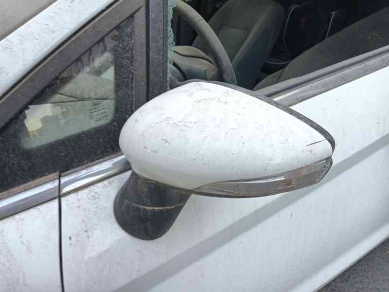 Recambio de retrovisor izquierdo para ford fiesta vi (cb1, ccn) 1.6 ti referencia OEM IAM   