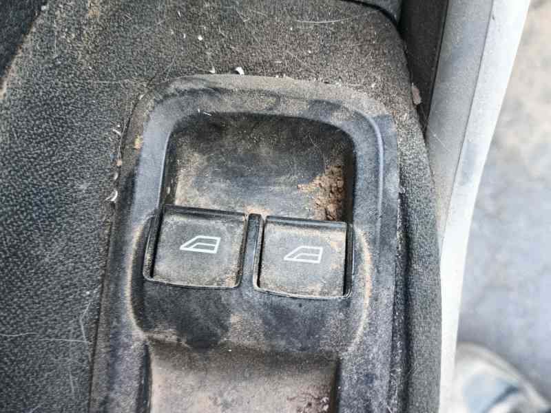 Recambio de mando elevalunas delantero izquierdo para ford fiesta vi (cb1, ccn) 1.6 ti referencia OEM IAM   