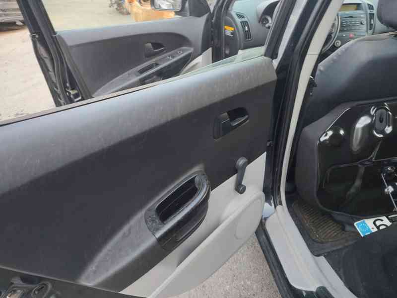 Recambio de elevalunas trasero izquierdo para kia cee´d hatchback (ed) 1.6 crdi 90 referencia OEM IAM 834711H010  