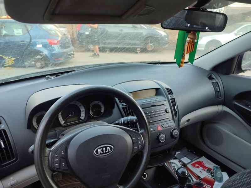 Recambio de airbag delantero derecho para kia cee´d hatchback (ed) 1.6 crdi 90 referencia OEM IAM 845301H000  