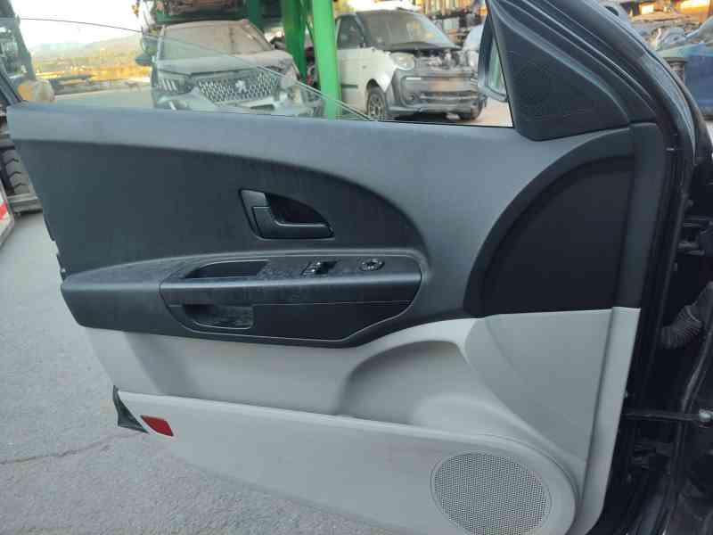 Recambio de guarnecido puerta delantera izquierda para kia cee´d hatchback (ed) 1.6 crdi 90 referencia OEM IAM   