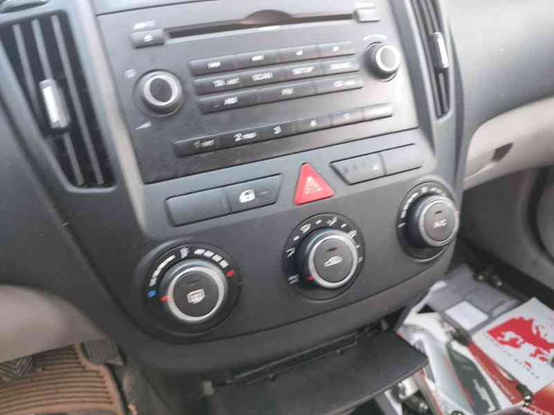 Recambio de mando calefaccion / aire acondicionado para kia cee´d hatchback (ed) 1.6 crdi 90 referencia OEM IAM   