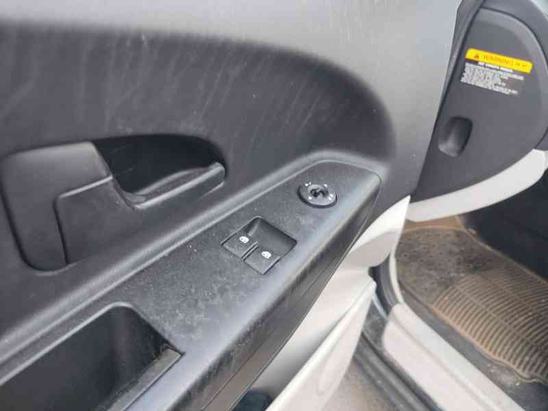 Recambio de mando elevalunas delantero izquierdo para kia cee´d hatchback (ed) 1.6 crdi 90 referencia OEM IAM 935701H020EQ  