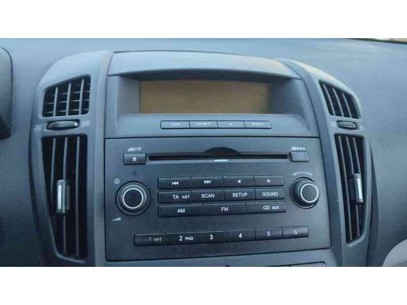 Recambio de sistema audio / radio cd para kia cee´d hatchback (ed) 1.6 crdi 90 referencia OEM IAM   