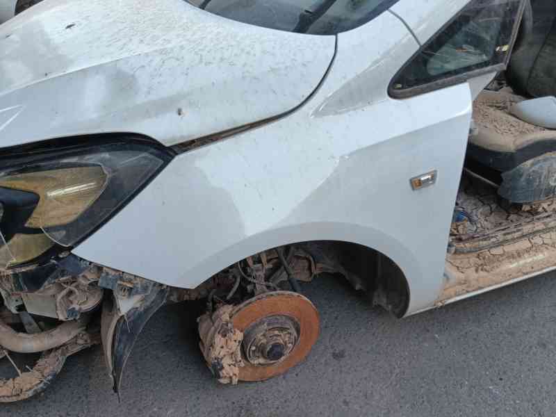 Recambio de aleta delantera izquierda para opel corsa e (x15) 1.3 cdti (08, 68) referencia OEM IAM   
