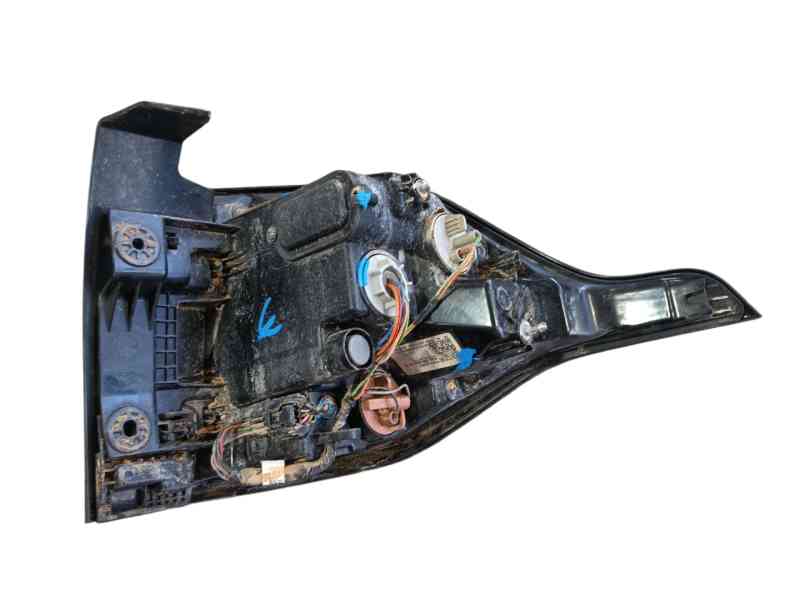 Recambio de piloto trasero izquierdo para kia sportage v (nq5) 1.6 t-gdi referencia OEM IAM  92401R2000 R292462000