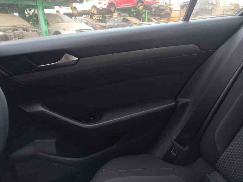 Recambio de guarnecido puerta trasera derecha para volkswagen passat b8 (3g2, cb2) 1.6 tdi referencia OEM IAM   