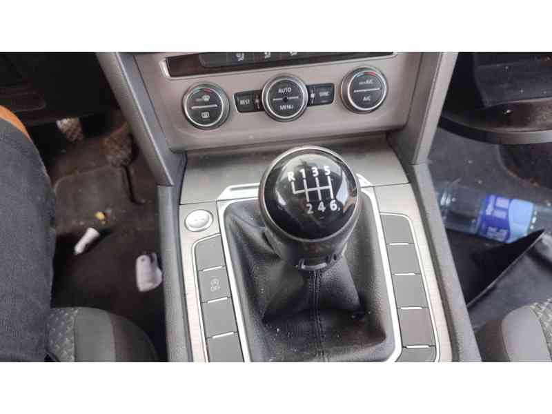Recambio de pomo palanca cambio para volkswagen passat b8 (3g2, cb2) 1.6 tdi referencia OEM IAM 3G1711113MIS  