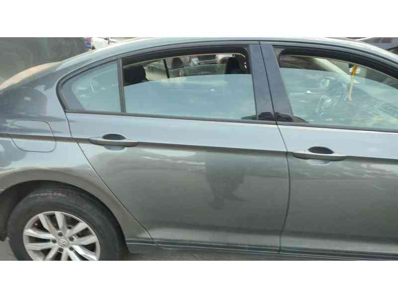 Recambio de puerta trasera derecha para volkswagen passat b8 (3g2, cb2) 1.6 tdi referencia OEM IAM 3G5833056AC  