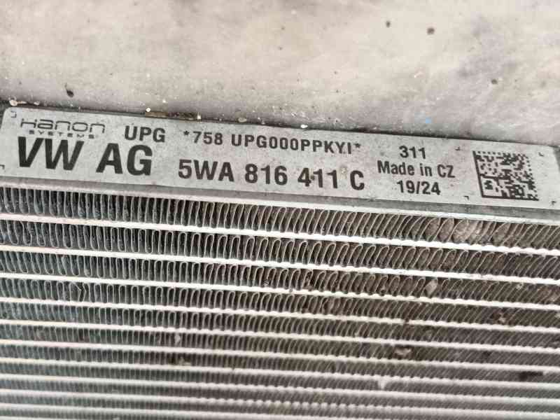Recambio de condensador aire acondicionado para audi a3 sportback (8ya, 8yf) 35 tdi referencia OEM IAM 5WA816411C 758UPG000PPKYI