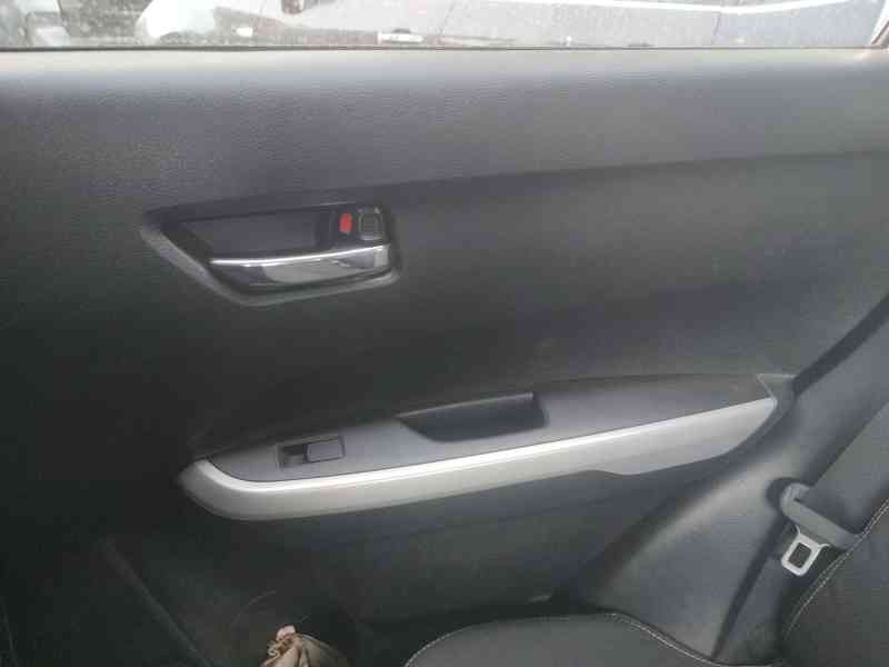 Recambio de guarnecido puerta trasera derecha para suzuki vitara (ly) 1.6 (apk 416) referencia OEM IAM   