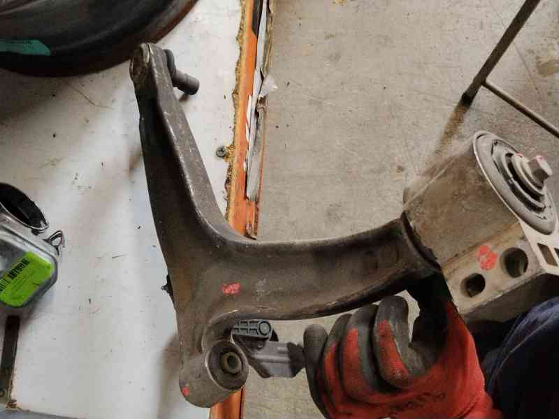 Recambio de brazo suspension inferior delantero izquierdo para saab 9-3 berlina 1.9 tid linear (i/d) referencia OEM IAM 12799199