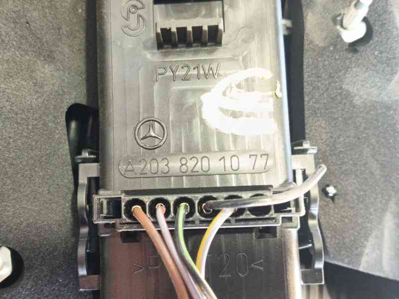 Recambio de piloto trasero derecho para mercedes-benz clase c coupé (cl203) c 180 kompressor (203.746) referencia OEM IAM 203820