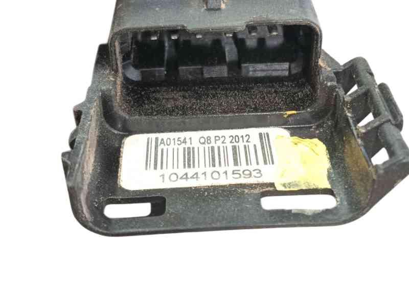 Recambio de cerradura puerta trasera derecha para peugeot 5008 (0u_, 0e_) 1.6 hdi referencia OEM IAM  1044101593 A01541