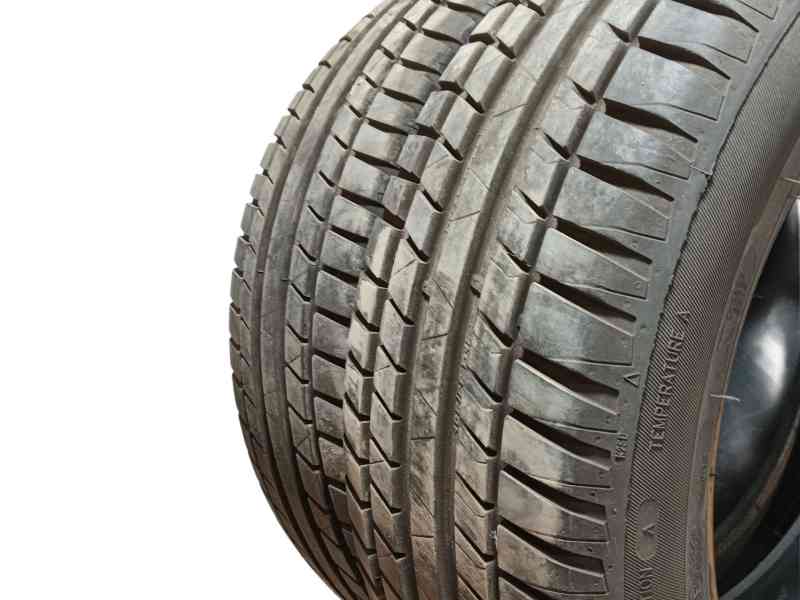 Recambio de neumatico para » otros... modelos referencia OEM IAM 185/55 R15 82V 2 KORMORAN