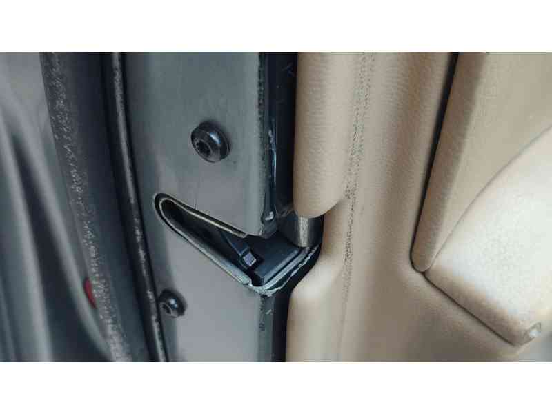 Recambio de cerradura puerta delantera izquierda para bmw 5 (e60) 530 d referencia OEM IAM   