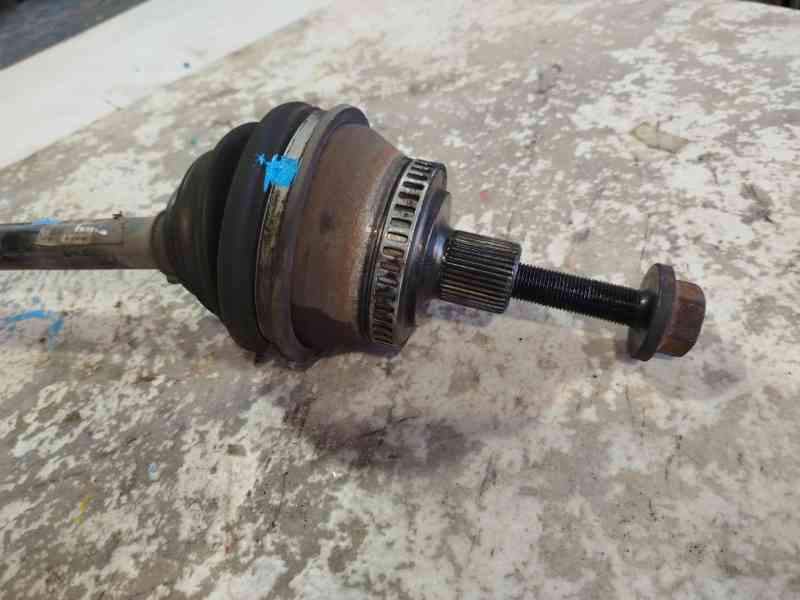Recambio de transmision delantera izquierda para volkswagen passat b5.5 variant (3b6) 1.9 tdi referencia OEM IAM 8D0407451RX / 8