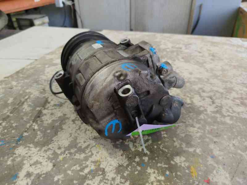 Recambio de compresor aire acondicionado para volkswagen passat b5.5 variant (3b6) 1.9 tdi referencia OEM IAM 8D0260805RV  