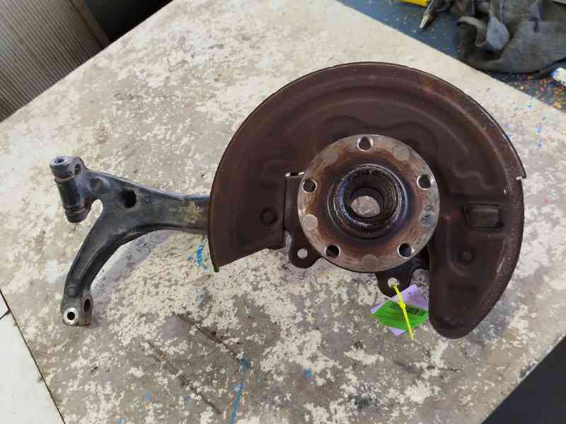Recambio de mangueta delantera derecha para volkswagen passat b5.5 variant (3b6) 1.9 tdi referencia OEM IAM 8D0407258AM  