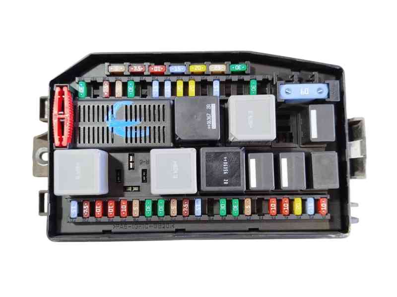 Recambio de caja fusibles delantera para jaguar x-type i (x400) 2.2 d referencia OEM IAM  4X4314A073CE 518842307