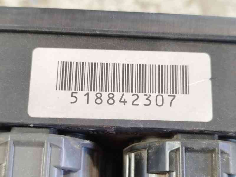 Recambio de caja fusibles delantera para jaguar x-type i (x400) 2.2 d referencia OEM IAM  4X4314A073CE 518842307