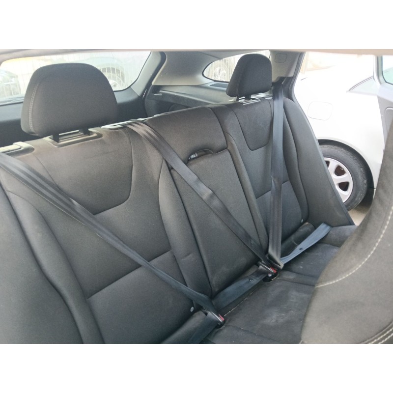 Recambio de cinturon seguridad trasero derecho para volvo v60 i (155) d3 referencia OEM IAM 39823323  