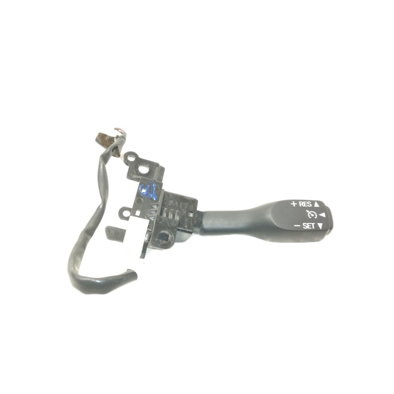 Recambio de mando volante para toyota auris active referencia OEM IAM 18A174  