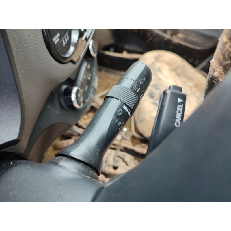 Recambio de mando limpia para toyota yaris (_p13_) 1.5 hybrid (nhp130_) referencia OEM IAM   