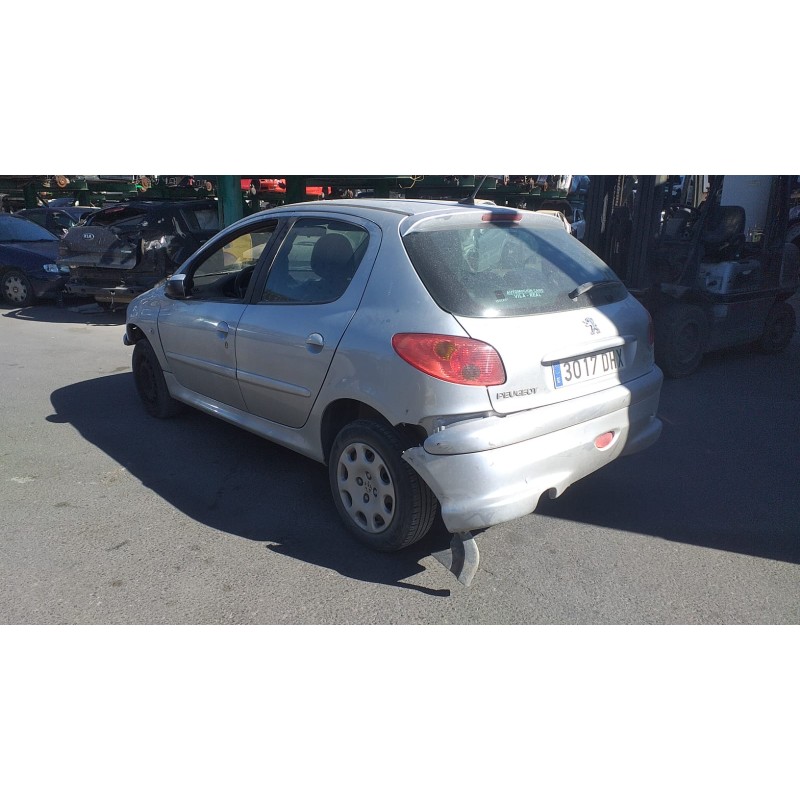 PEUGEOT 206 BERLINA