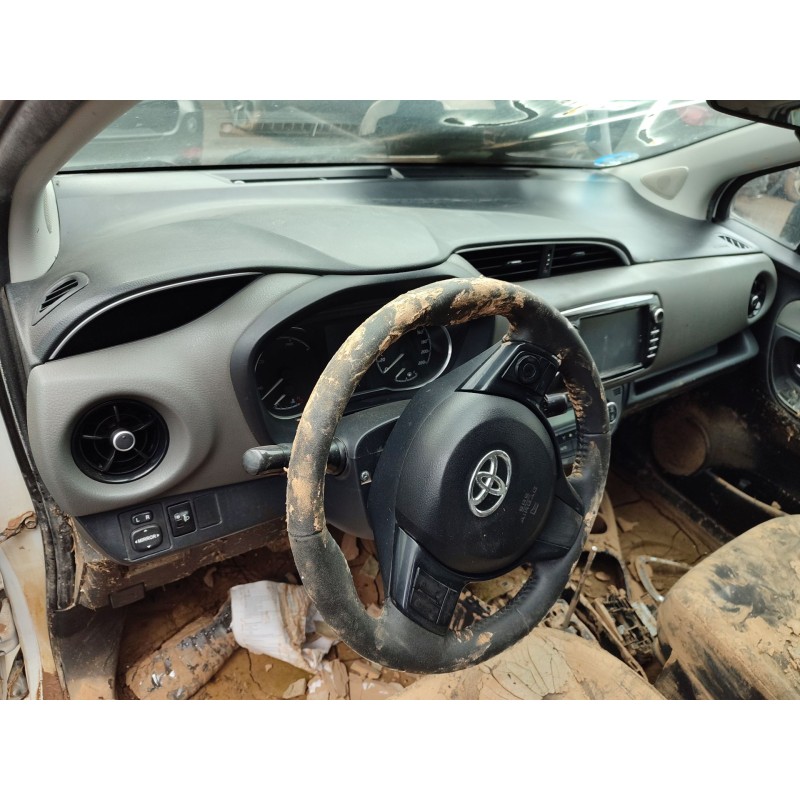 Recambio de salpicadero para toyota yaris (_p13_) 1.5 hybrid (nhp130_) referencia OEM IAM   