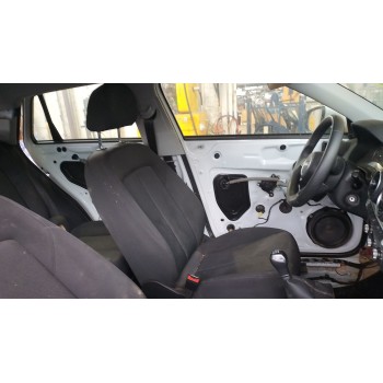 ASIENTO DELANTERO IZQUIERDO 