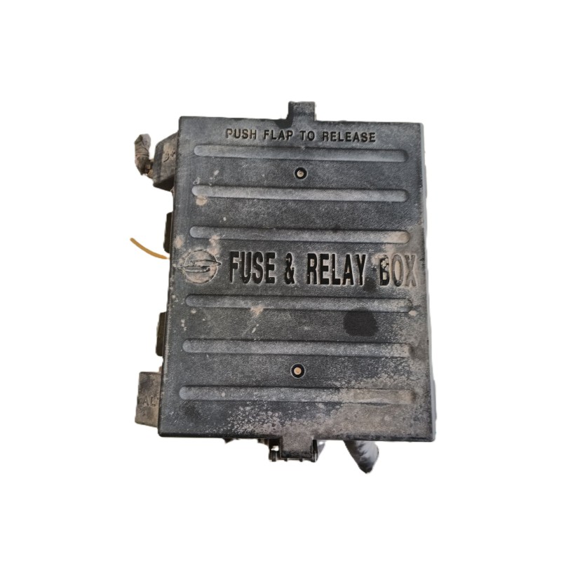 Recambio de caja reles / fusibles para ssangyong rexton / rexton ii (gab_) 2.9 td referencia OEM IAM 8231008010  