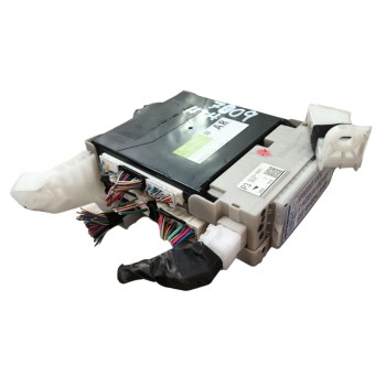 CAJA RELES / FUSIBLES 8273076021 8922176070 