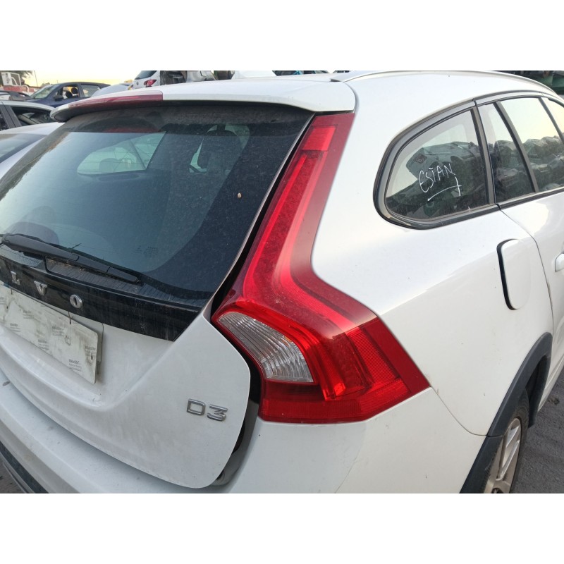 Recambio de piloto trasero derecho para volvo v60 i (155) d3 referencia OEM IAM 31395929  