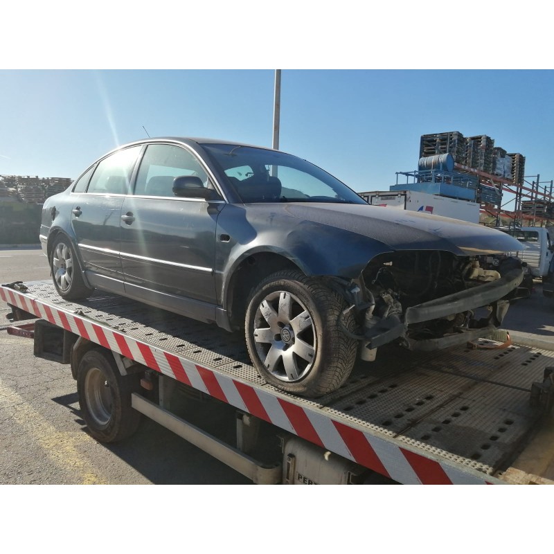 VOLKSWAGEN PASSAT BERLINA (3B3)