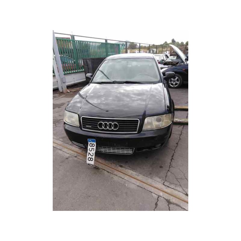 AUDI A6 BERLINA (4B2)